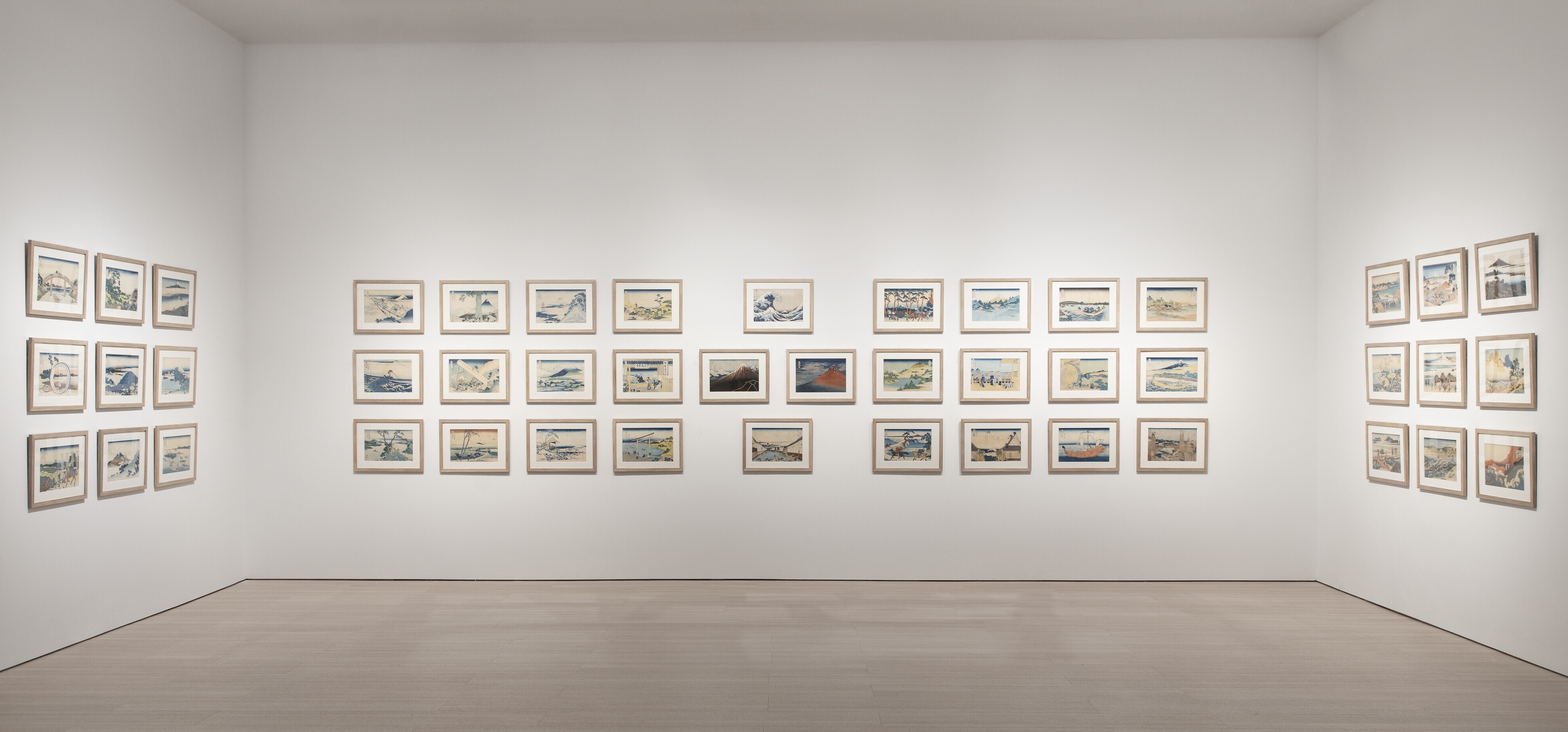 2000年 Just Above the Mantelpiece 写真集 初版 How One Man Built His Entire Hokusai Collection | Barnebys